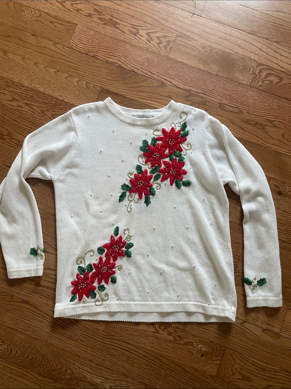 Victoria Jones Woman White Crewneck Sweater with Red Poinsettia Embroidery